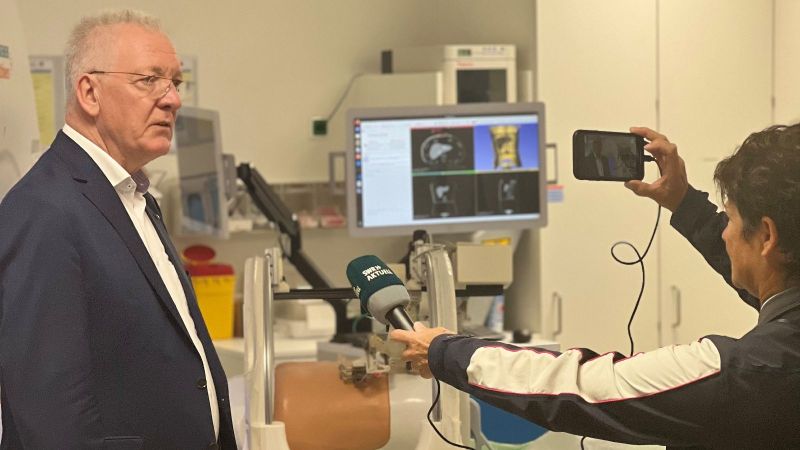 Professor Hennes im Interview mit RON TV